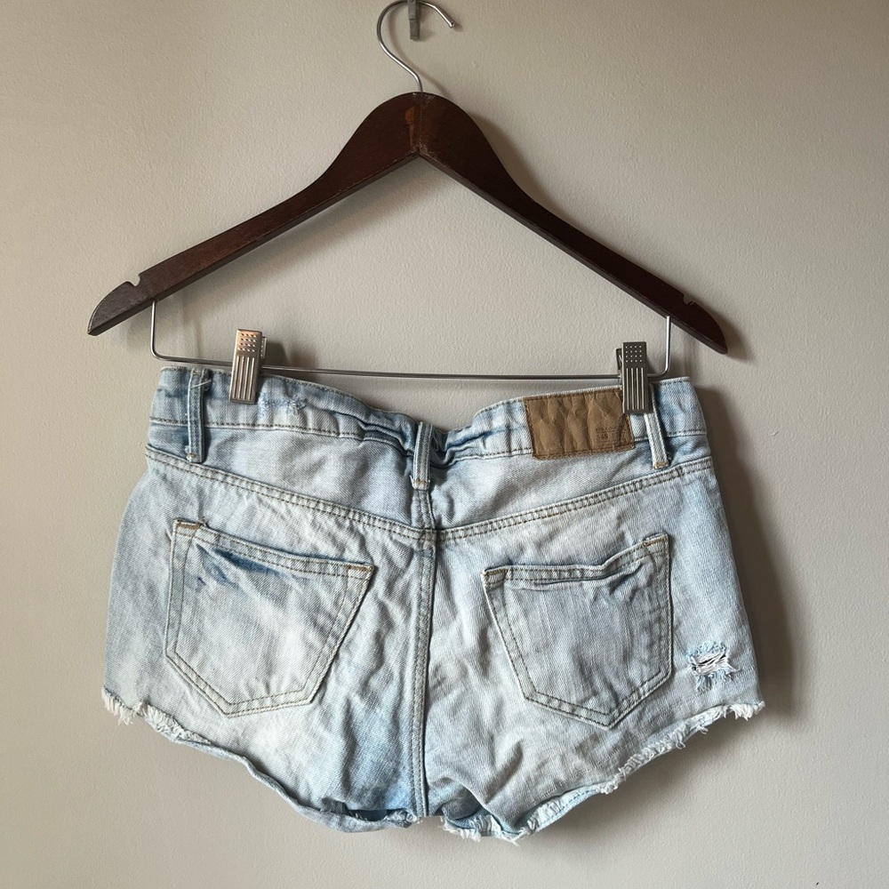 H&M distressed denim shorts, size 4